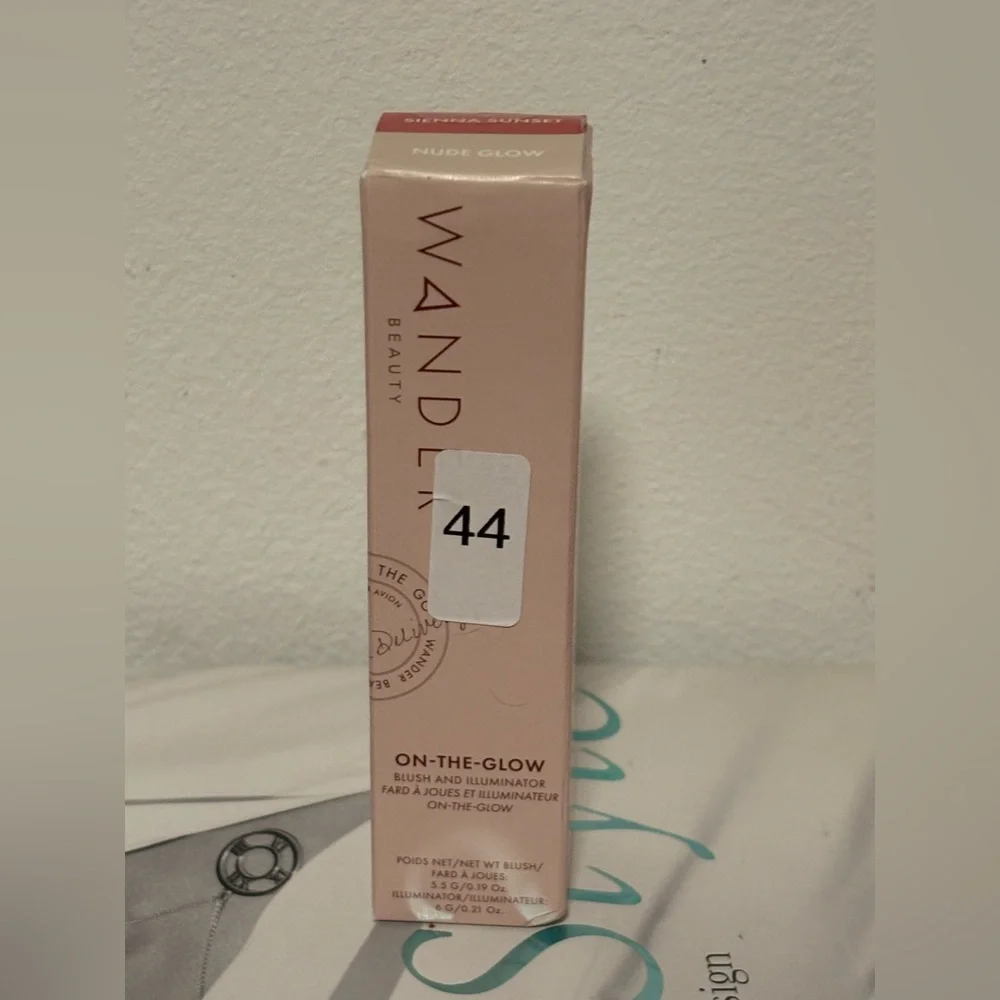 Wander On-the-Glow Blush and Illuminator - Sienna Sunset - Nude Glow
